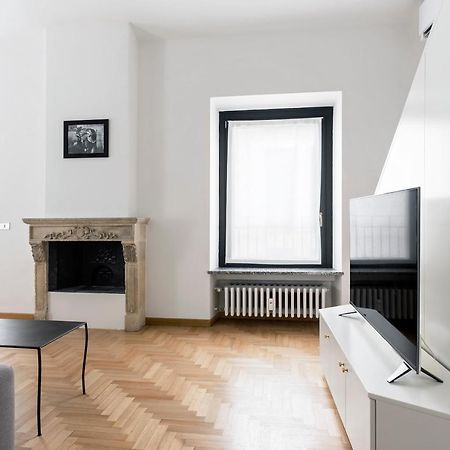 Living Brera, A Unique Experience - Vicolo Fiori Apartment มิลาน ภายนอก รูปภาพ