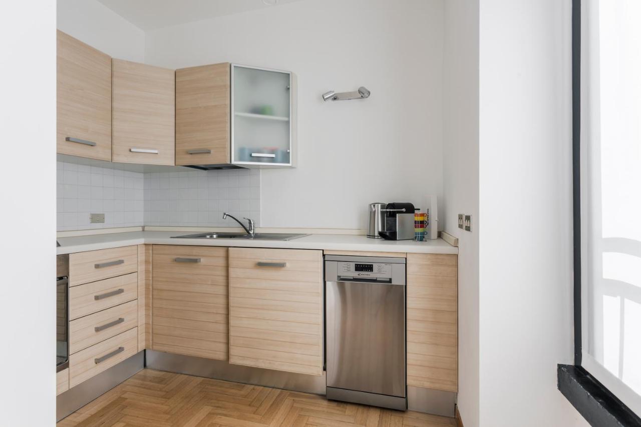 Living Brera, A Unique Experience - Vicolo Fiori Apartment มิลาน ภายนอก รูปภาพ