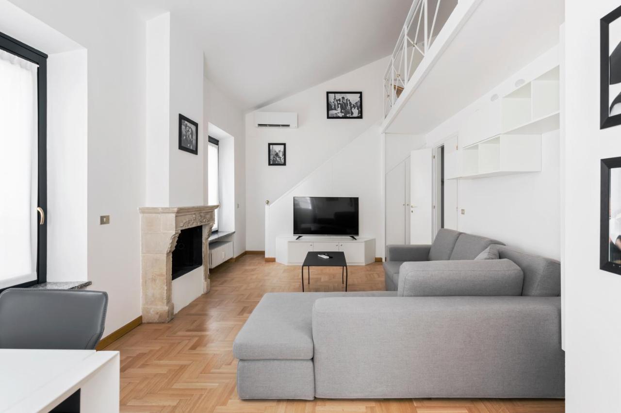 Living Brera, A Unique Experience - Vicolo Fiori Apartment มิลาน ภายนอก รูปภาพ